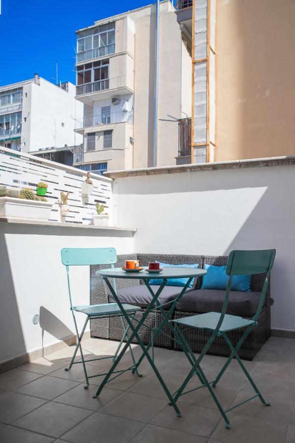 Casa Ginebras Apartment Бари Екстериор снимка