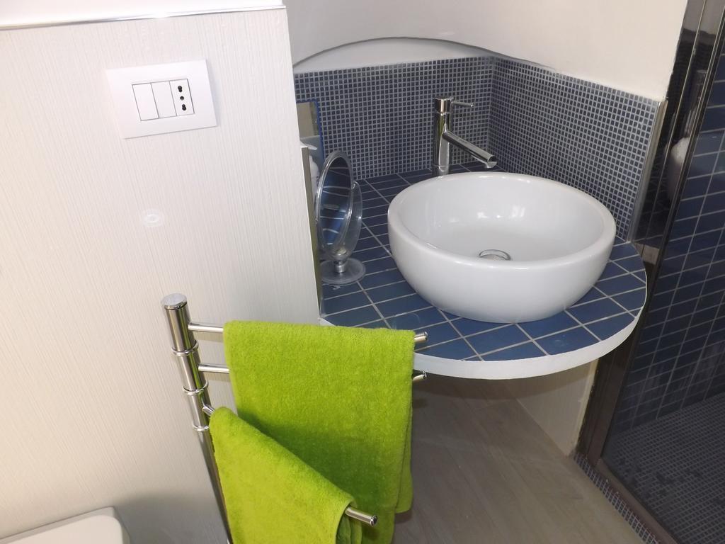 Casa Ginebras Apartment Бари Екстериор снимка