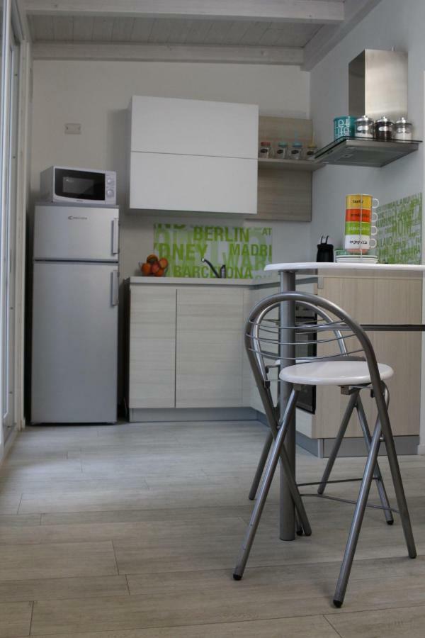 Casa Ginebras Apartment Бари Екстериор снимка