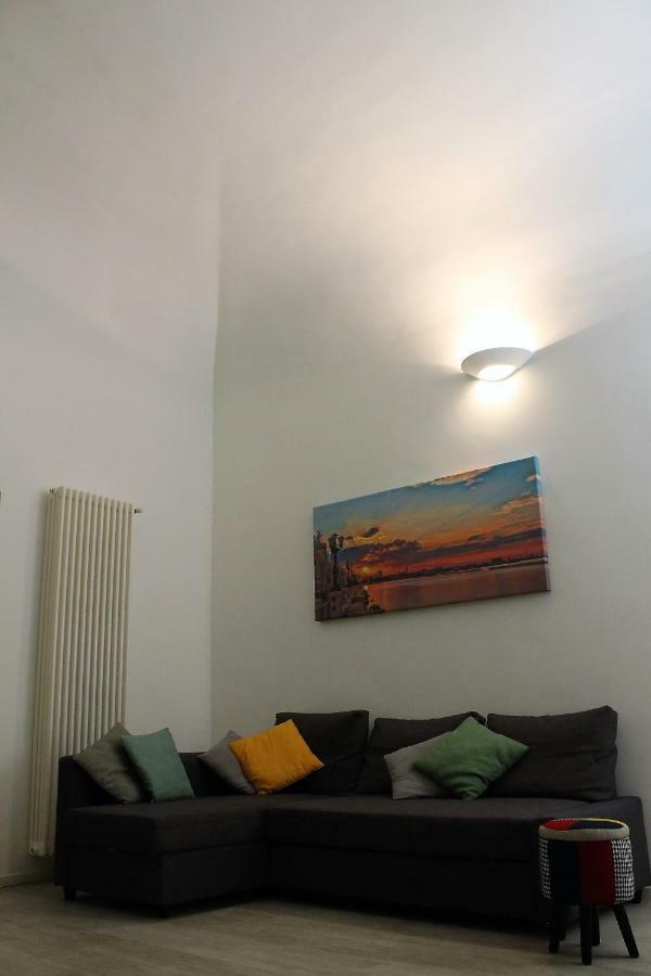 Casa Ginebras Apartment Бари Екстериор снимка